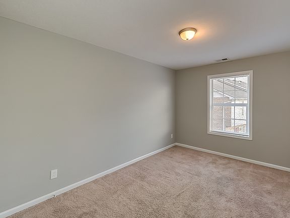 4th image of 206 Bass Pond Glen Dr