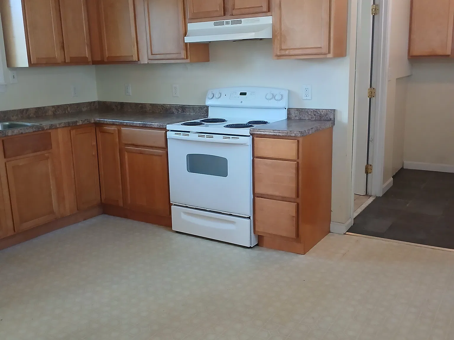 2 bed, 1000 sqft, $1,850 — Photo 3
