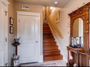 2048 NW Village Cir, Portland, OR 97229