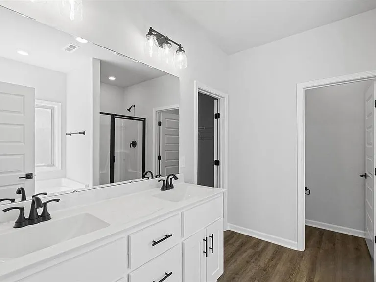 127 Huffman St — Photo 7