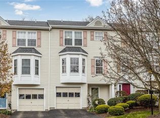 1335 Meadowbrook Dr, Canonsburg, PA 15317