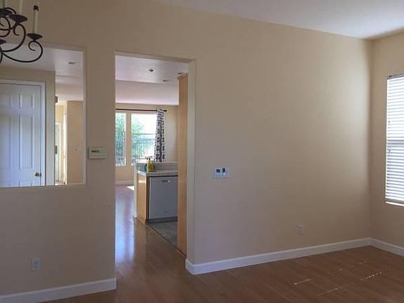 3rd image of 6185 Shadow Hill Dr