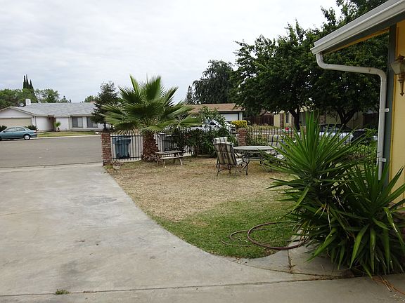 2nd image of 5605 W Laura Ct
