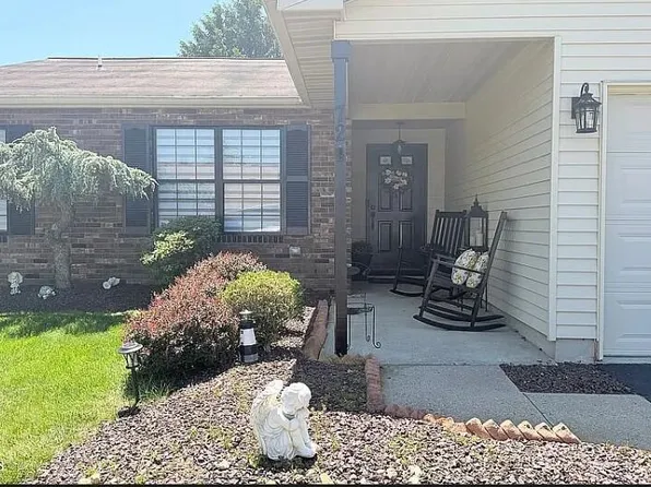 72 Clubhouse Lane, Marlboro, NJ 07746