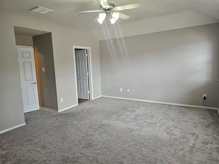3217 Victorian Manor Ln — Photo 6
