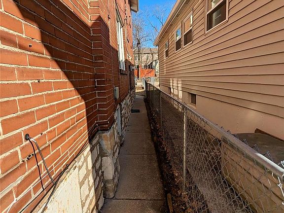 5th image of 2110 McCausland Ave