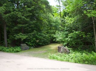 10 Lake St, Kawartha Lakes, ON K0M 2B0