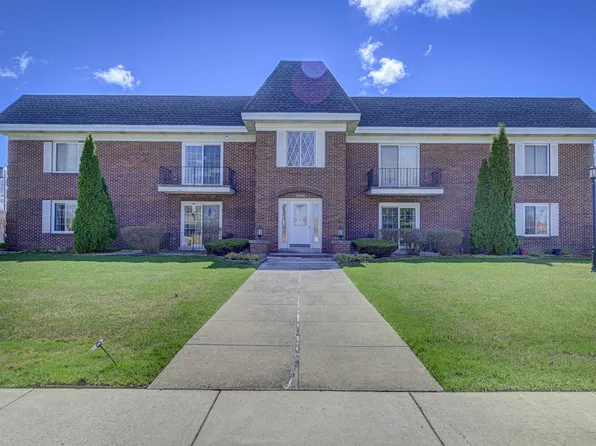 900 Camellia Dr APT 1, Munster, IN 46321