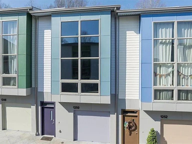 1250 Breuer Mews NW — Photo 1