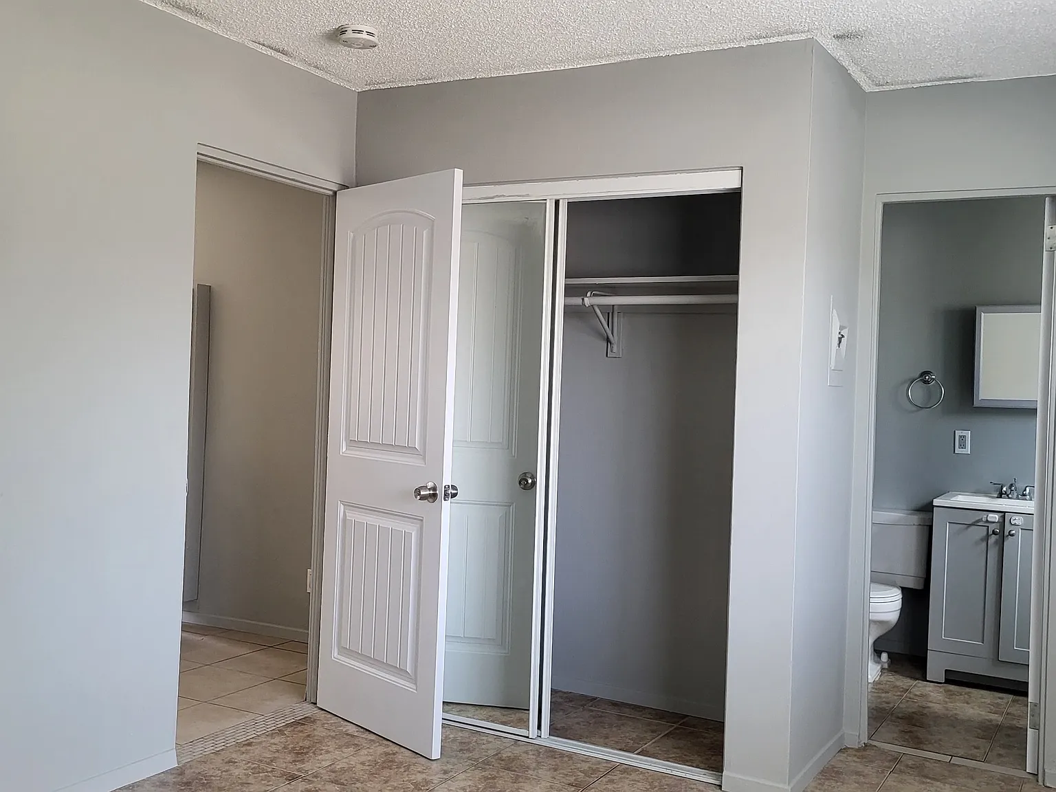 1 bed, 600 sqft, $1,200 — Photo 3