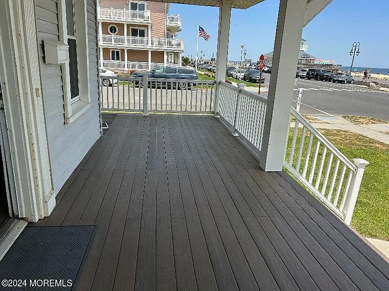 1100 Ocean Ave — Photo 7