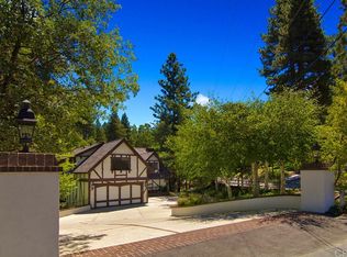 700 Oak Point, Lake Arrowhead, CA 92352