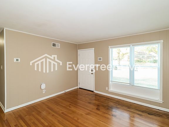 5th image of 3548 Hillridge St