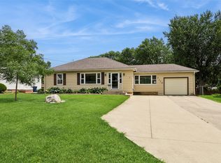 7110 Madison Ave, Urbandale, IA 50322