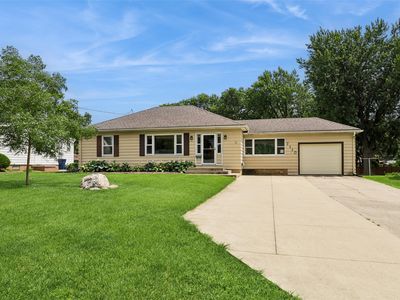 7110 Madison Ave, Urbandale, IA, 50322
