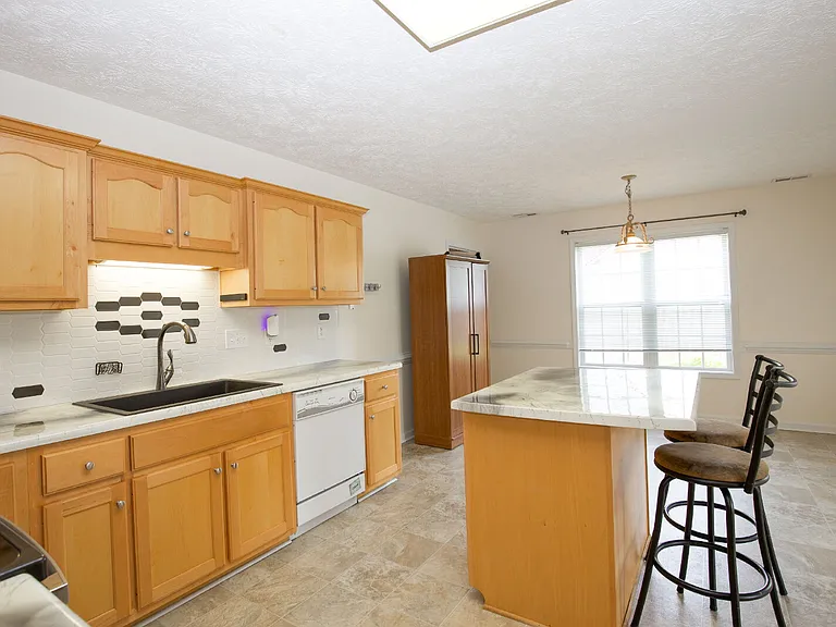 106 Harvest Ln — Photo 13