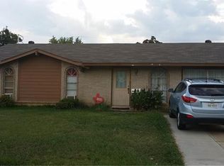 1044 Hillwood Dr, Lewisville, TX 75067
