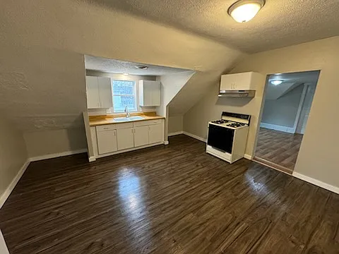 3259 W 44th St #UP — Photo 2