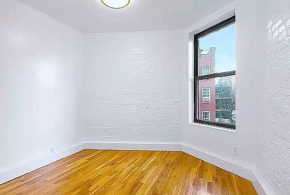 1st image of 164 Waverly Pl #3L