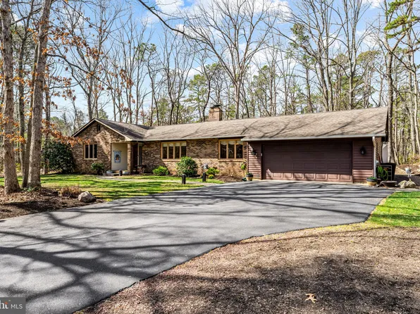 3 Fox Trl, Medford, NJ 08055
