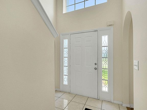 3rd image of 167 SW Grove Avenue