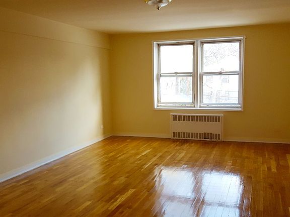 3rd image of 14325 84th Dr APT 1J