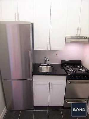 Rented by Bond New York | media 4