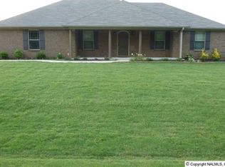 283 Maple Leaf Dr, Huntsville, AL 35811