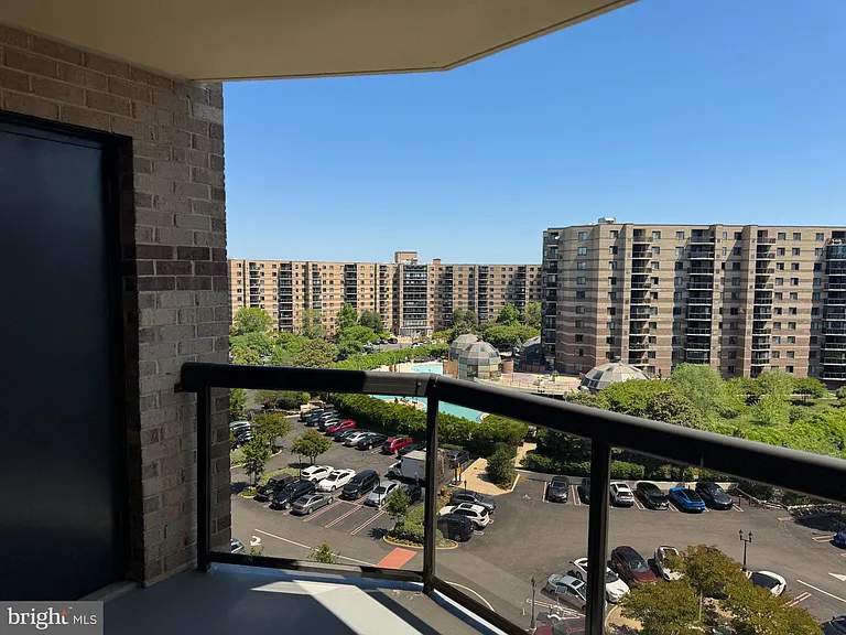8360 Greensboro Dr #917 — Photo 3
