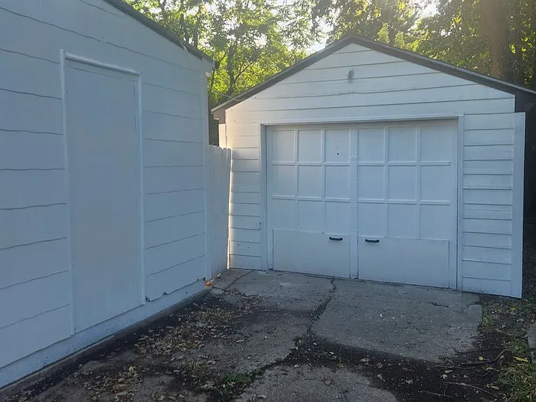 917 SW Watson Ave — Photo 31