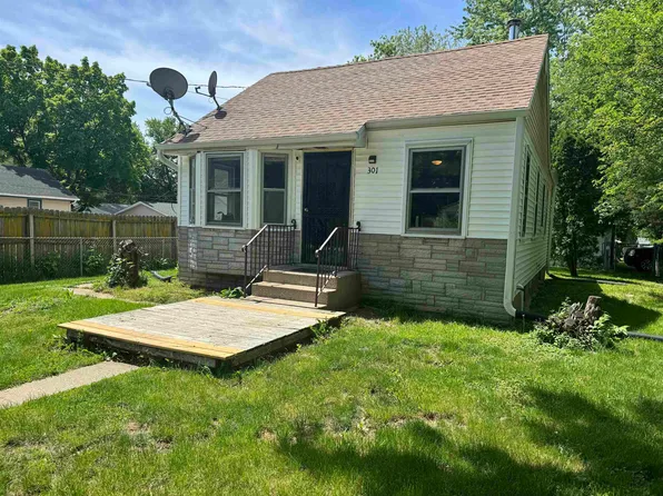 301 Vincent Ave, Rockford, IL 61102