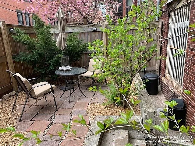 240 Marlborough St #B — Photo 1