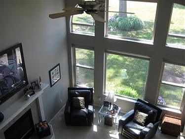 2nd image of 15073 Old Oak Dr