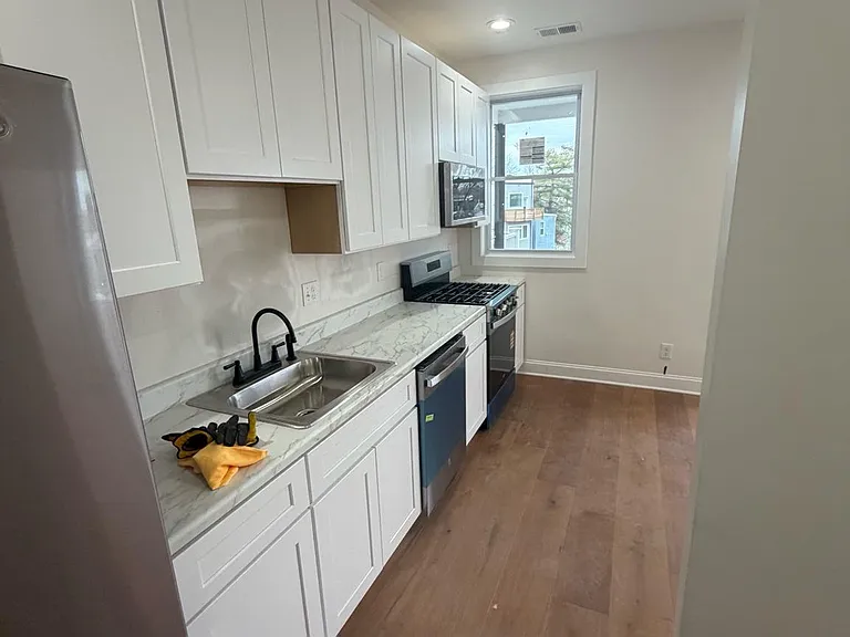 1224 Maryland Ave NE #4 — Photo 3