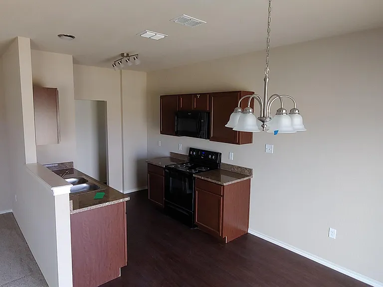 308 Breaux Ln — Photo 2