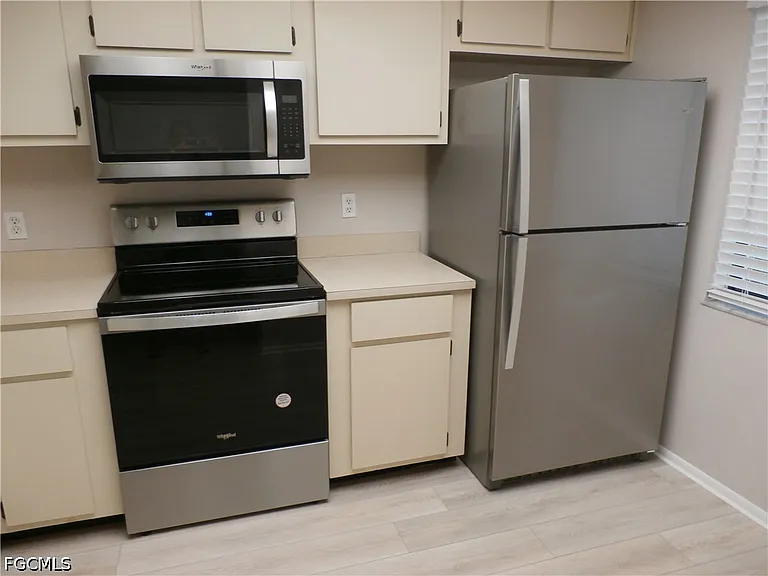 11060 Caravel Cir #105 — Photo 3