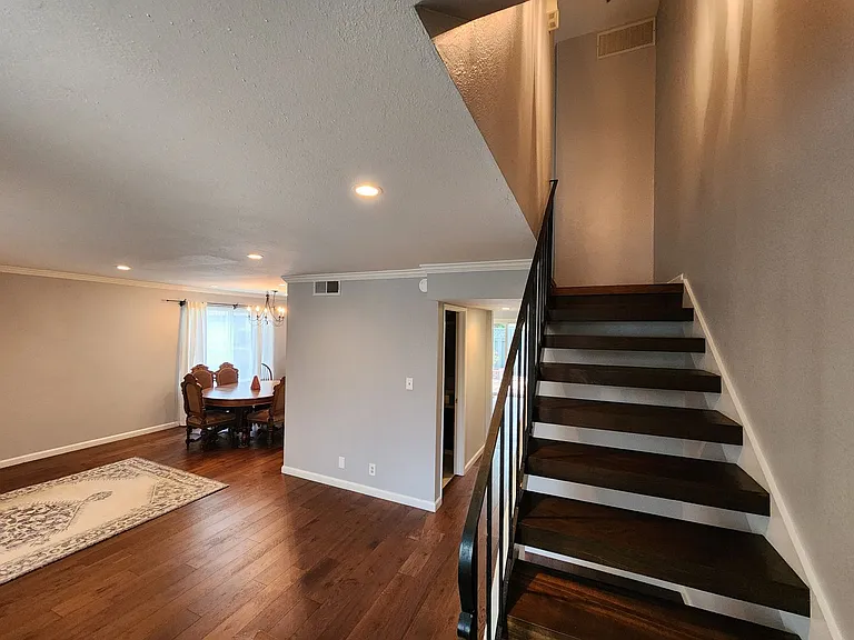 872 Cabot Ln — Photo 18