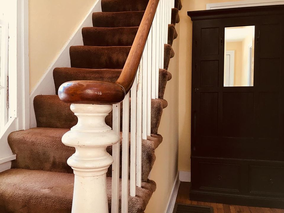 First Floor Entryway