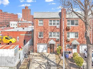 2111 33rd Rd, Astoria, NY 11106