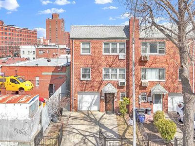 2111 33rd Rd, Long Island City, NY, 11106
