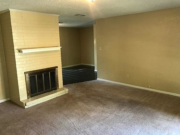5th image of 1118 Rolling Hills Dr
