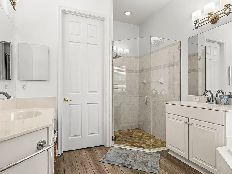 4621 Windward Cove Ln — Photo 38