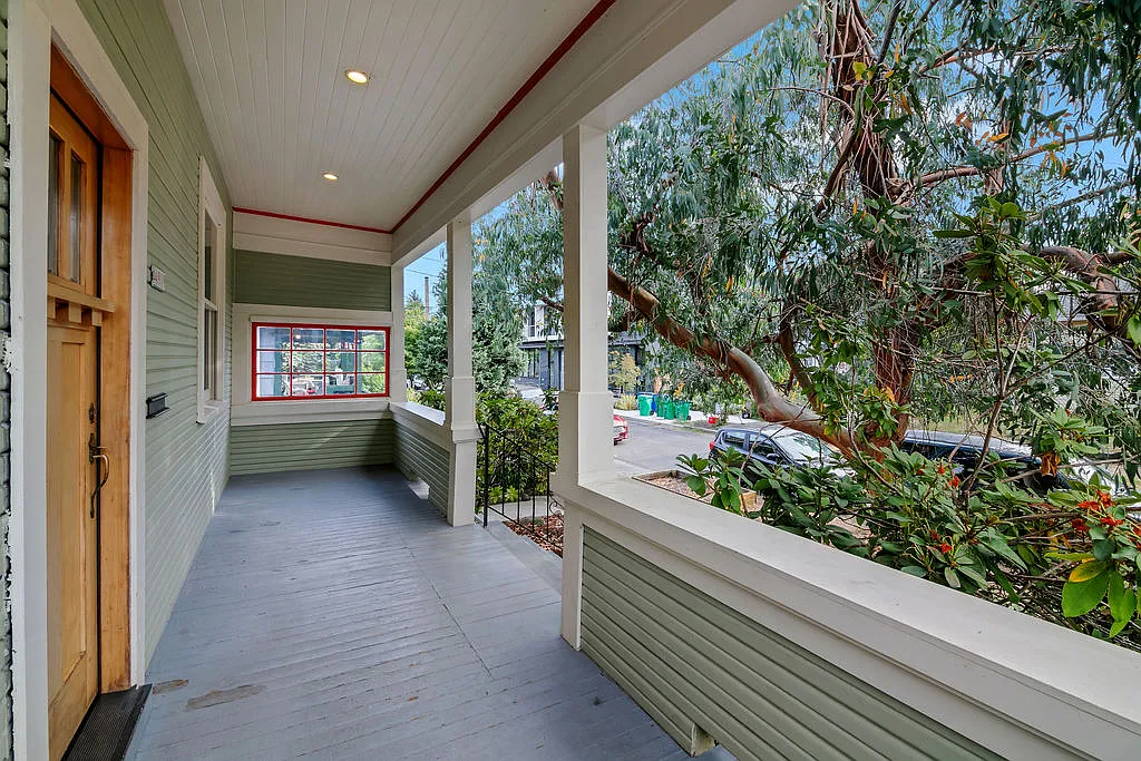 2 bed, 800 sqft, $2,500 — Photo 3