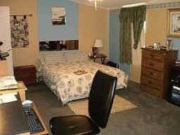 large master bed room