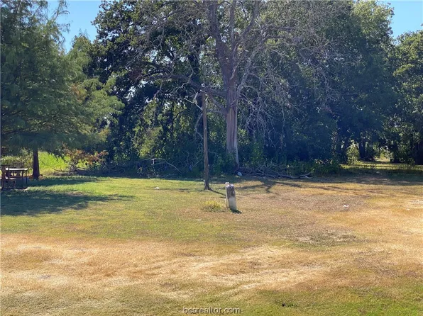 410 Ella St, Navasota, TX 77868