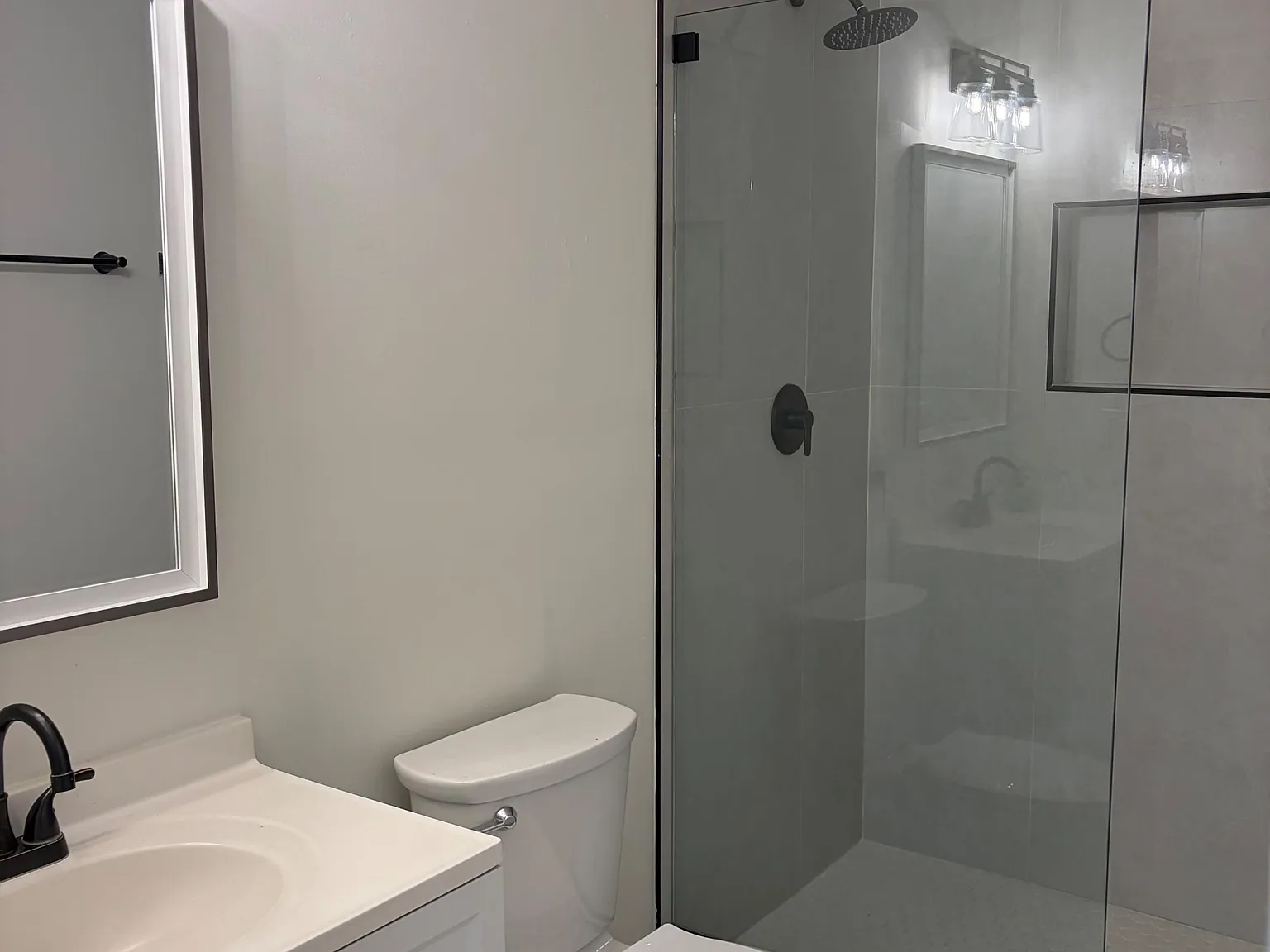 4 bed, 3.0 bath, 1600 sqft, $1,178 — Photo 4