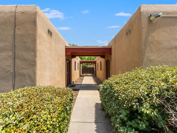4301 Calle Andrew, Santa Fe, NM 87507