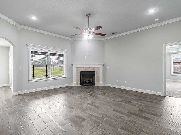 457 Harper Dr — Photo 4