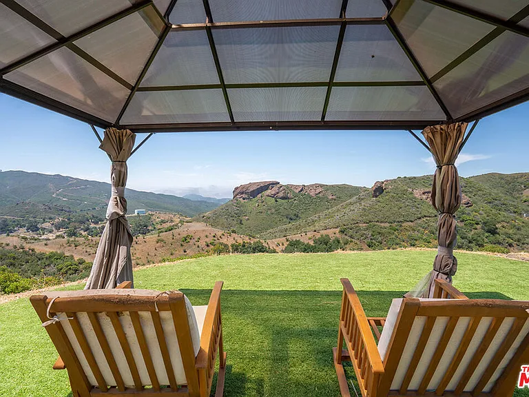 32194 Mulholland Hwy — Photo 26