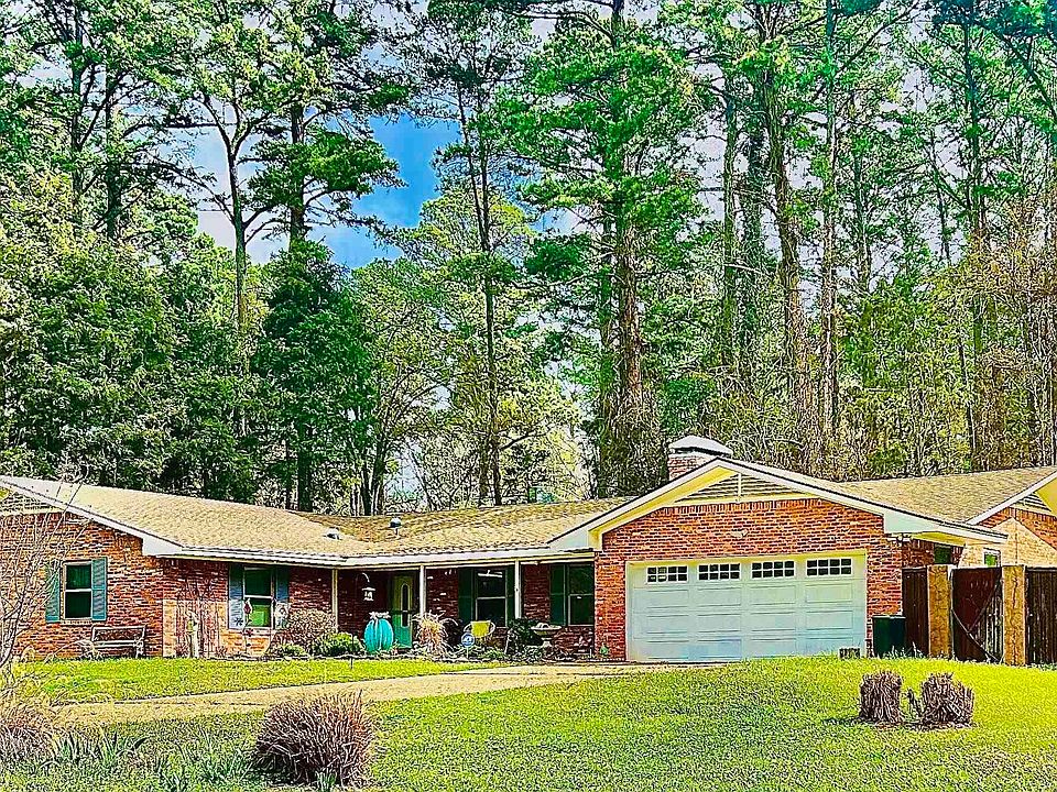 1st image of 18058 Whispering Pines Rd